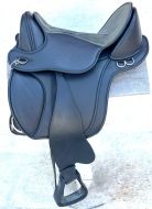 BLACK FOREST TREELESS SADDLE